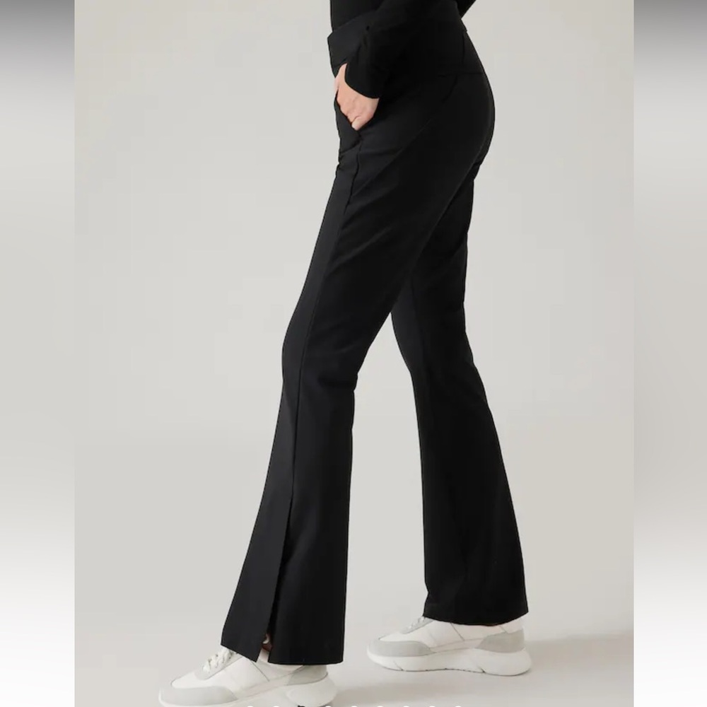 NWT ATHLETA STELLAR FLARE TROUSER in black